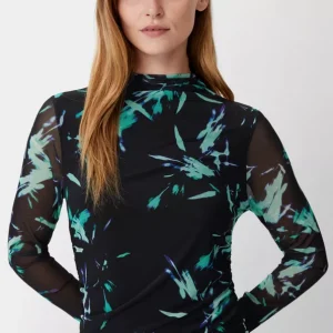 Dress with viscose lining